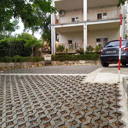 And With Parking Space - 19860 Penzion 3*