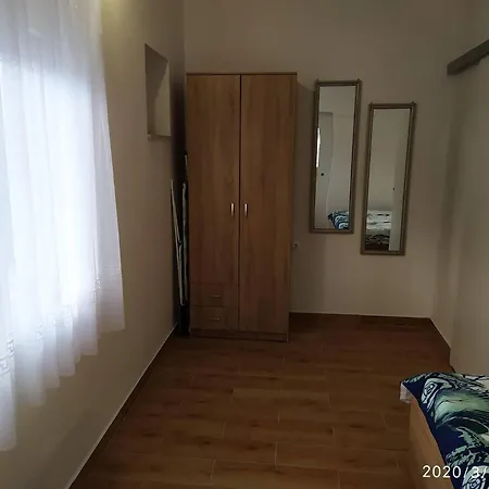 And With Parking Space - 19860 Guest house Novi Vinodolski