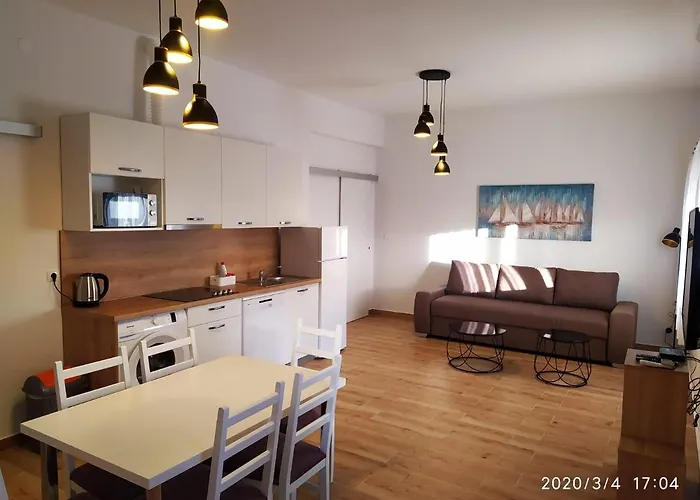 And With Parking Space - 19860 Maison d'hôtes Novi Vinodolski