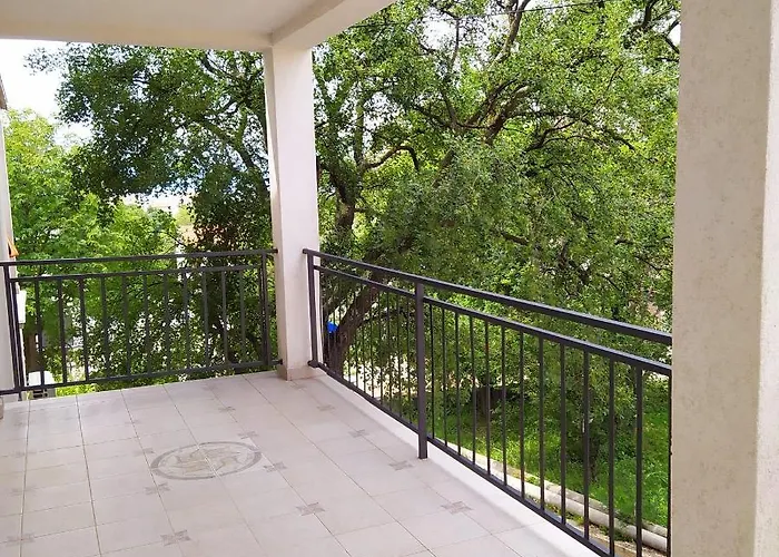 And With Parking Space - 19860